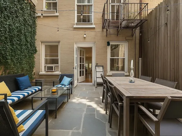 47 W 12th St APT 1, New York, NY 10011