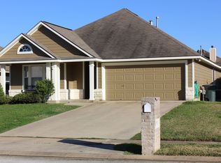 2713 Barronwood Dr, Bryan, TX 77807