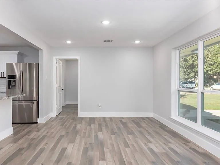 9807 Jaywood Dr — Photo 5