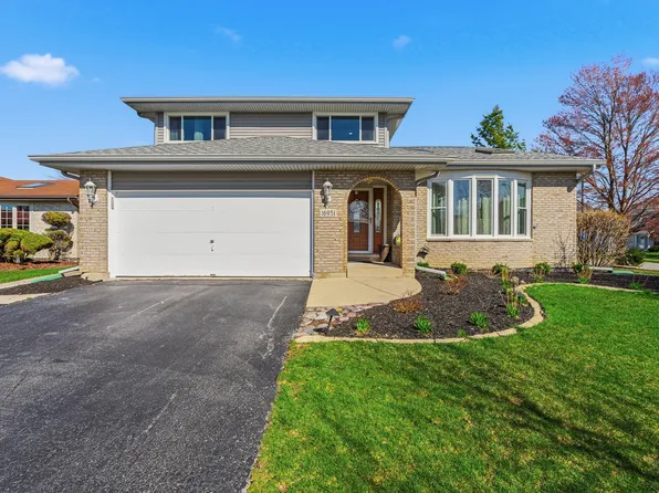 16951 Shannon Dr, Tinley Park, IL 60477