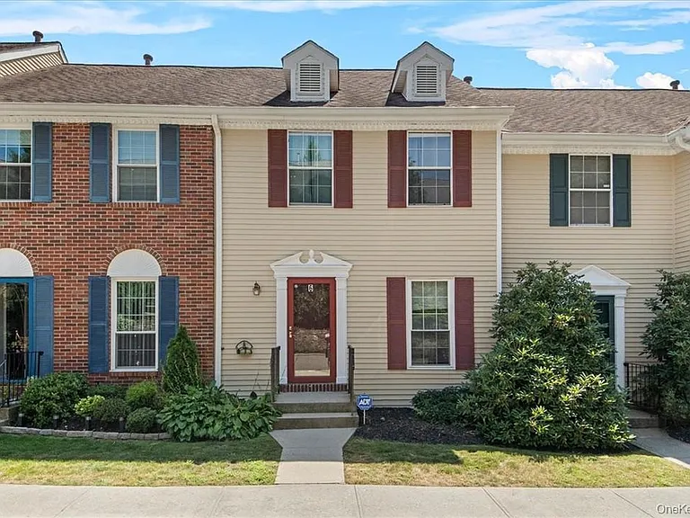 6 Cumberland Ct — Photo 1