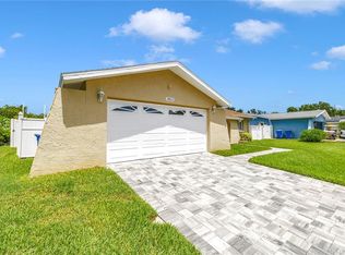 5812 16th Ln NE, Saint Petersburg, FL 33703