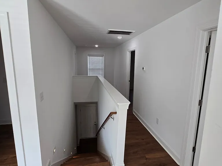 109 Lynn Ave — Photo 11