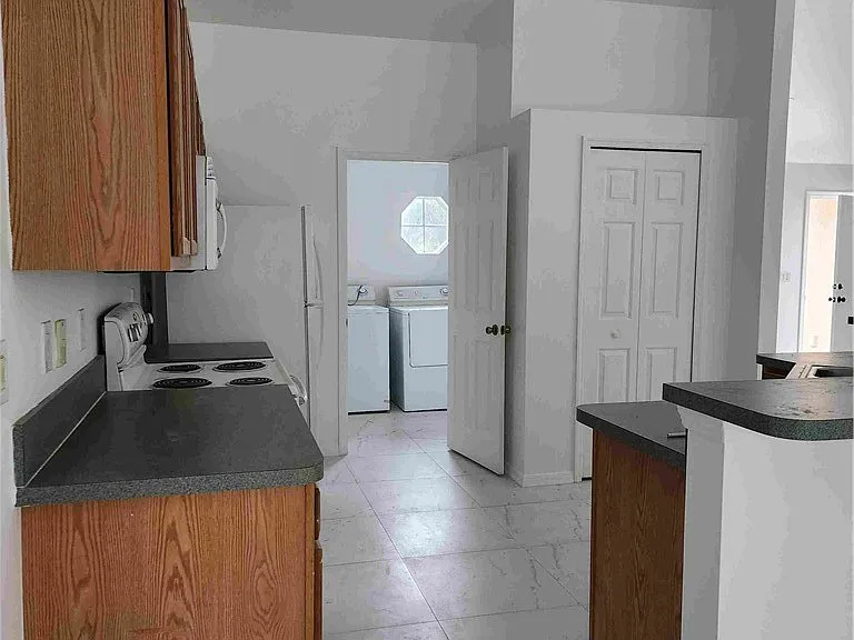 14980 Coopers Hawk Way — Photo 4