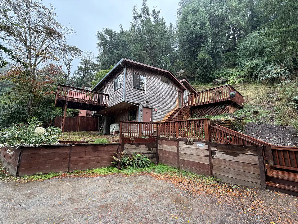 51 Aztec Ave