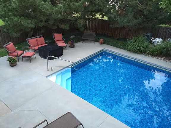 5th image of 6811 S 51st St