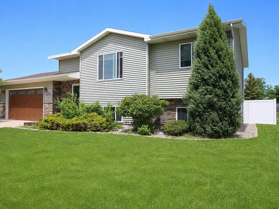 1st image of 1208 Plum Ln