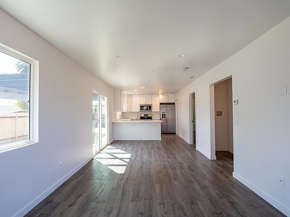 3rd image of 408 E 15th St #408
