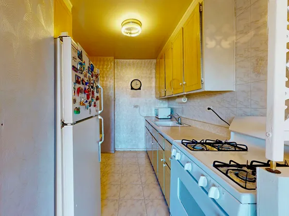 2932 West Fifth Street image 9 of 14