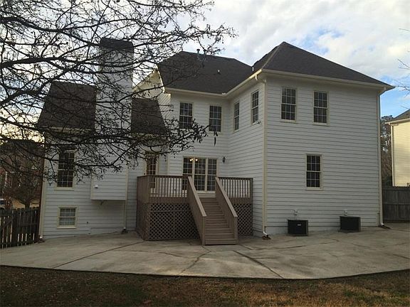 3rd image of 942 Chadwick Park Dr