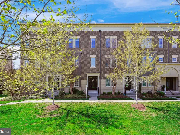 22808 Goldsborough Ter, Ashburn, VA 20148