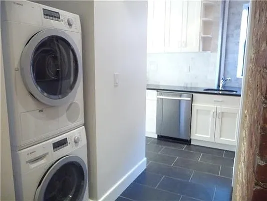 Rented by Royalty Living and Wave Real Estate LLC | media 30