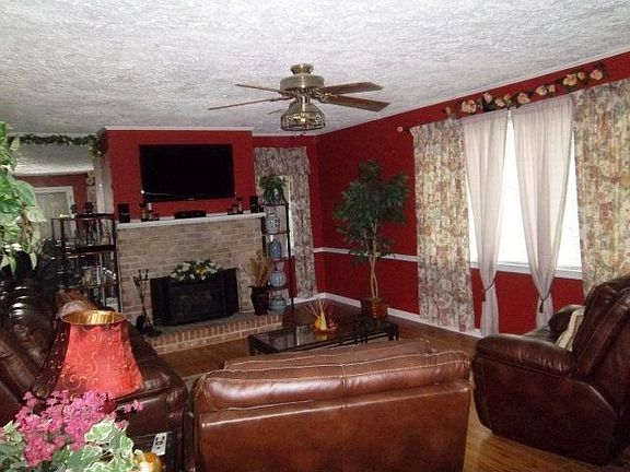 5th image of 111 Scarborough Dr