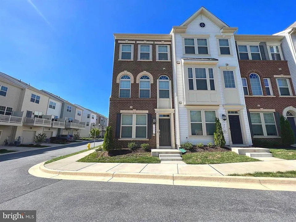 7801 Rosella Ln