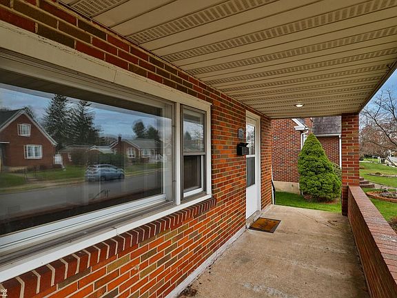 3rd image of 1085 Detweiler Ave
