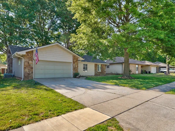 3267 S Benton Avenue, Springfield, MO 65807