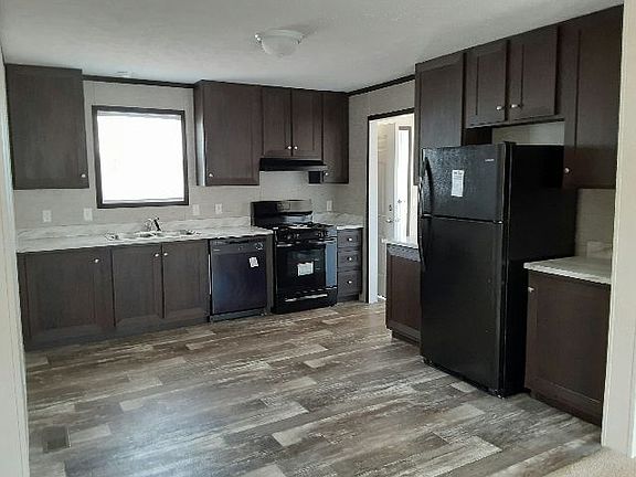 2nd image of 41 Malibu Dr #170