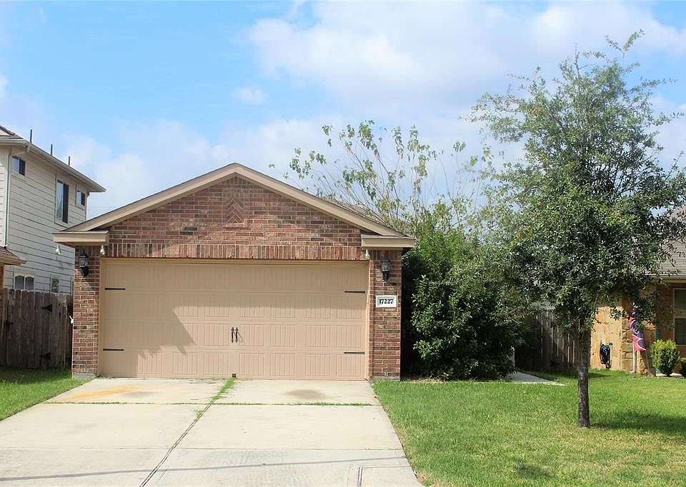 1st image of 17227 Hawks Landing Dr