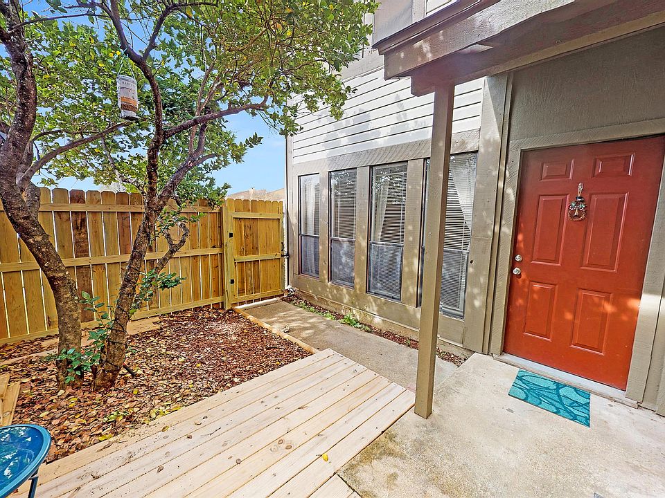 1st image of 2411 De Lee St APT 18