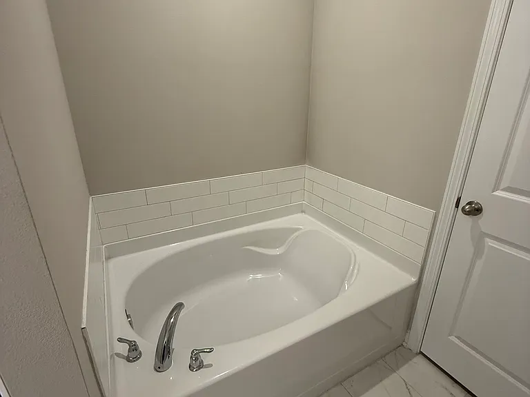 116 Nighthawk Ln — Photo 4