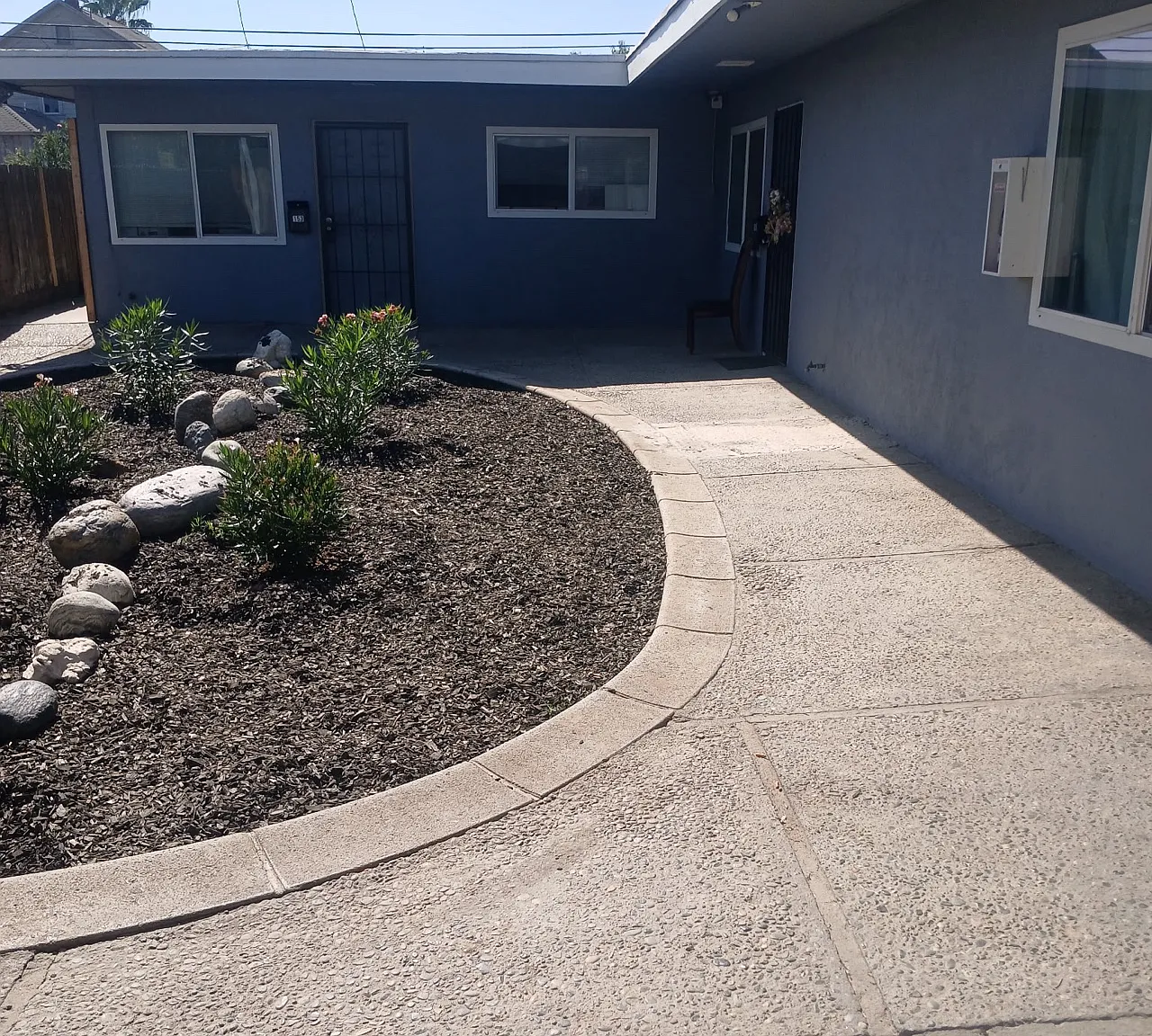 143 N Echo Ave — Photo 3