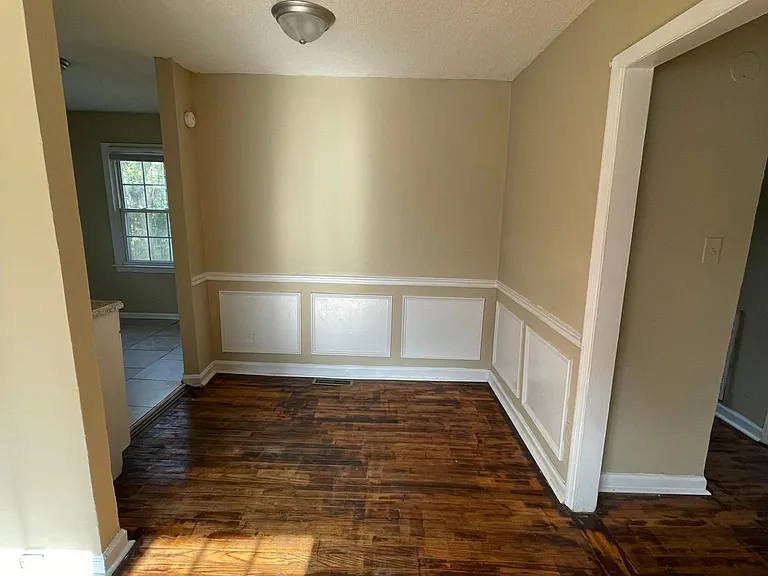 2553 Kaufman Dr — Photo 5