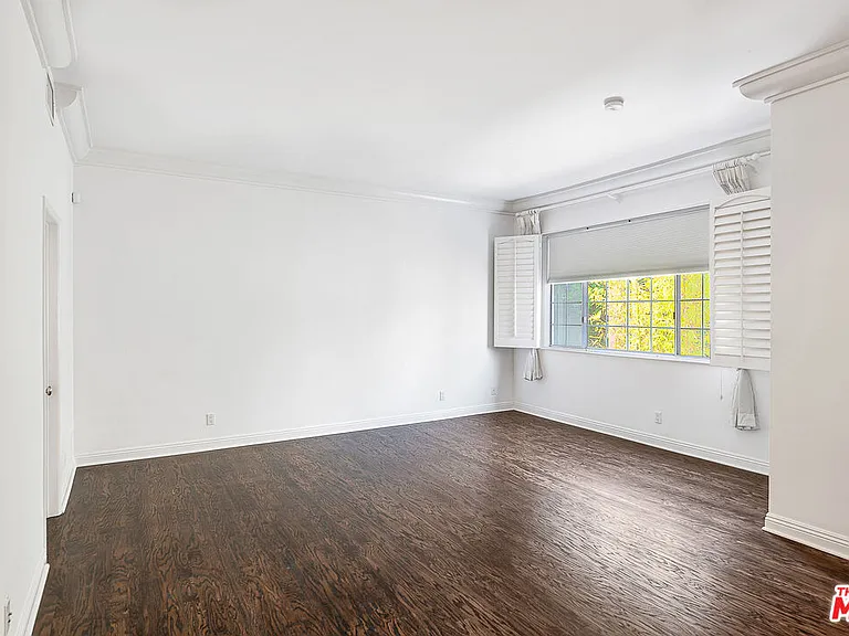 315 N Swall Dr #303 — Photo 12