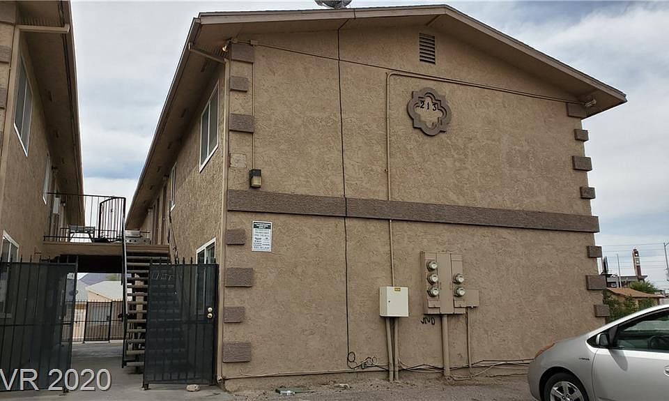 1st image of 213 E Foster Ave APT 4