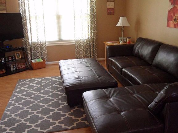 3rd image of 5801 Cedaridge Dr
