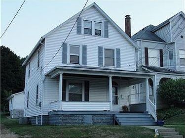 3rd image of 831 Crescent Ave