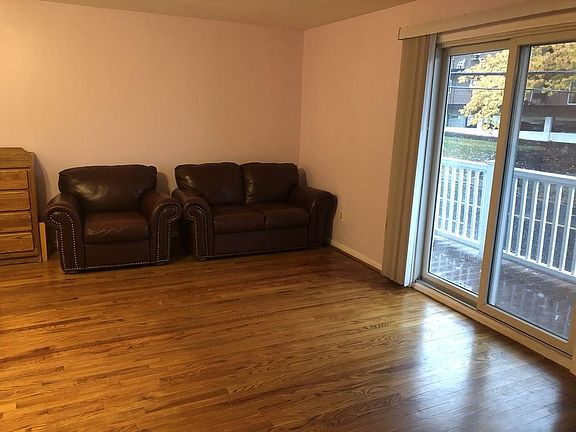 5th image of 140 Quincy Ave Unit 1