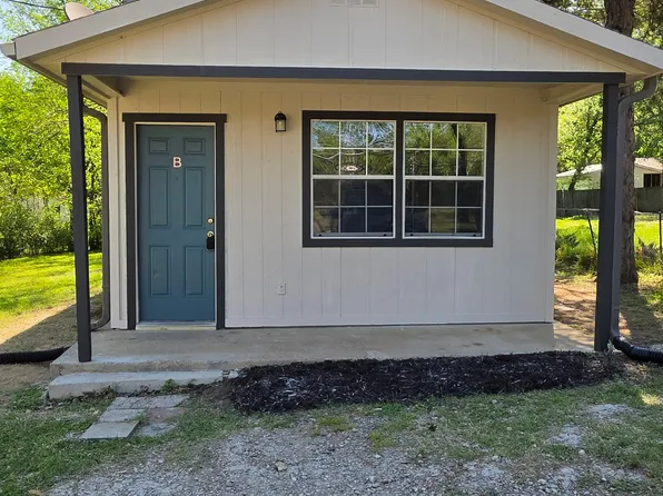 502 Big Rock St #B, Canton, TX 75103