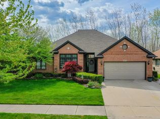 51077 Woodside Dr, Macomb, MI 48042