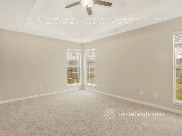 1009 Meadow Glen Cir — Photo 14