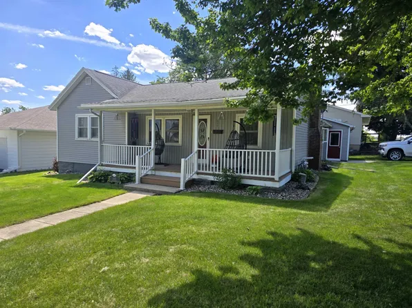 117 State St, West Union, IA 52175