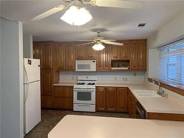 43184 Naples Dr — Photo 7
