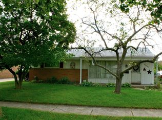 32201 Saint Annes Dr, Warren, MI 48092