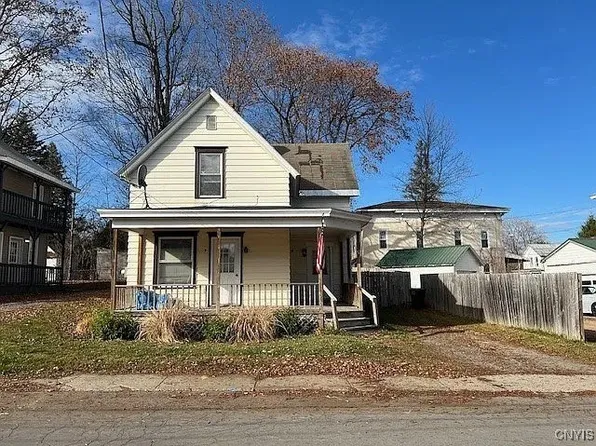 6 Howard St, Dolgeville, NY 13329