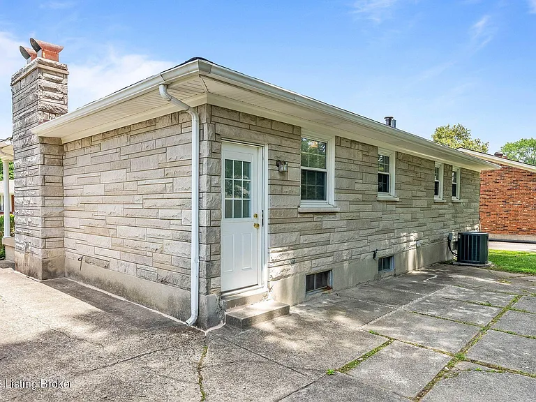 7506 Pimlico Dr — Photo 39