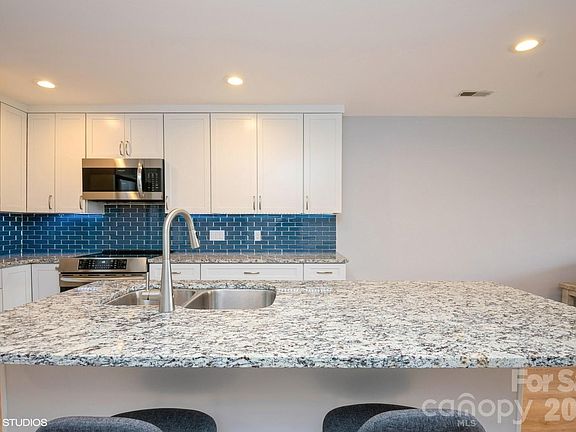 5th image of 13822 Queens Harbor Rd Unit H
