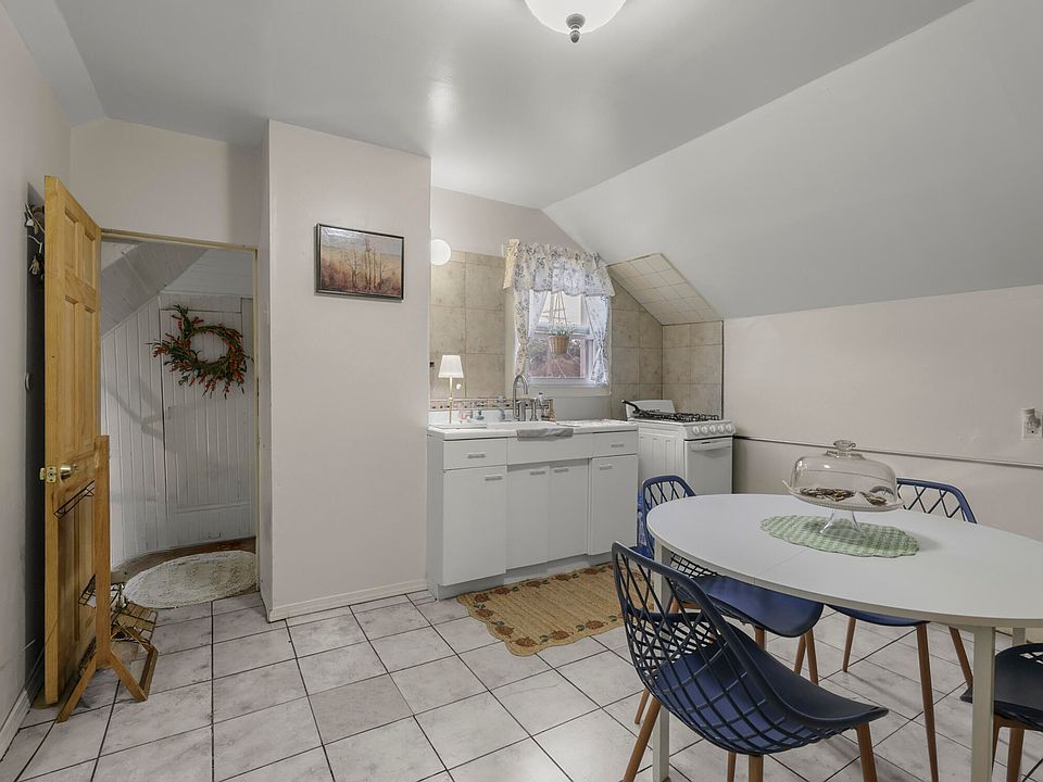2708 Springwells St, photo 5