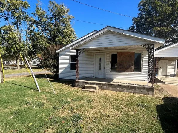 200 N 6th St, Hayti, MO 63851