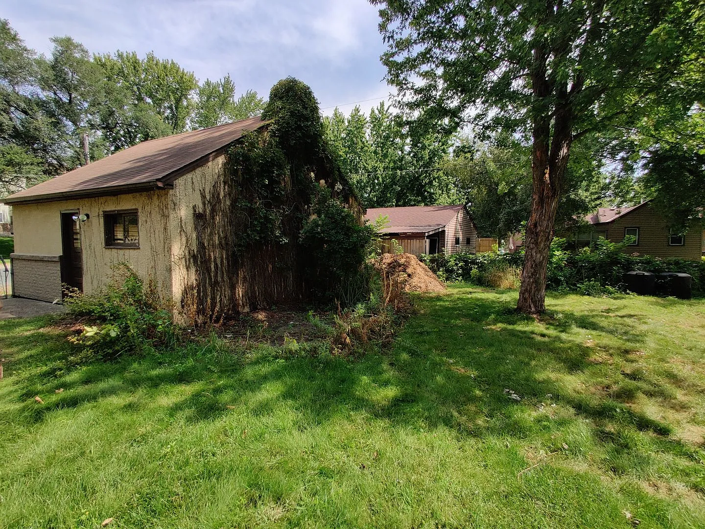 Spacious Home With An Incredible Yard! — Photo 3