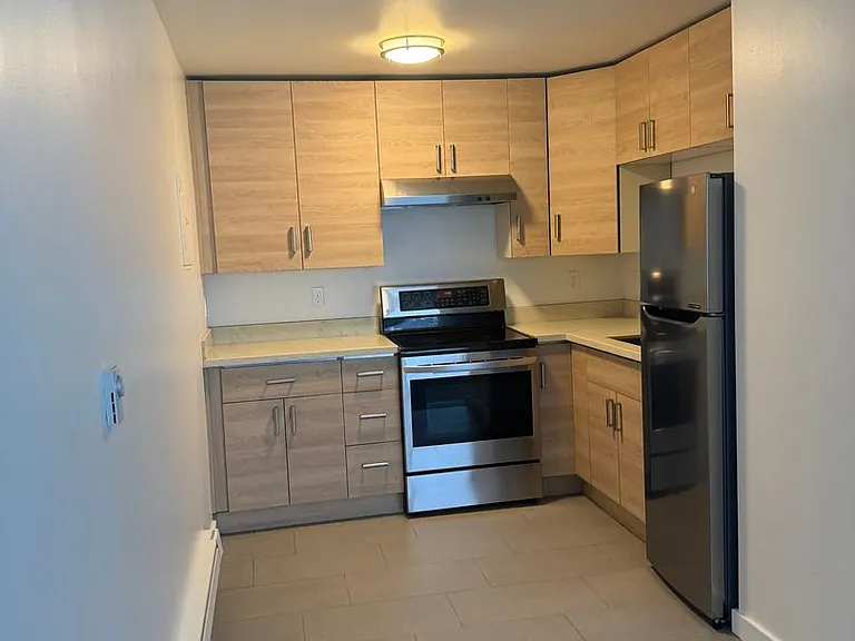 3615 & 3621 Town Home Apartments — Photo 6
