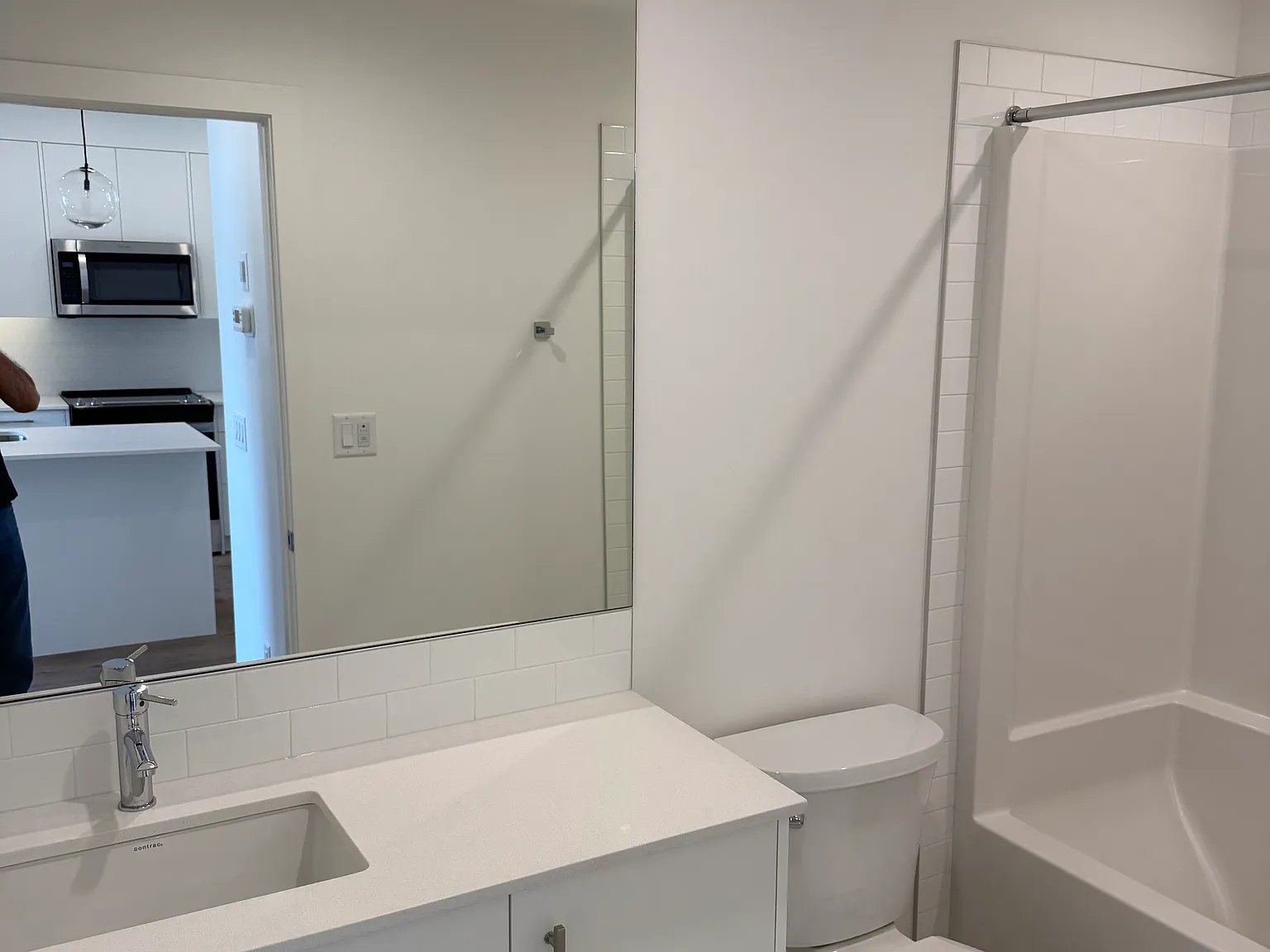 2 bed, 700 sqft, $1,550 — Photo 3