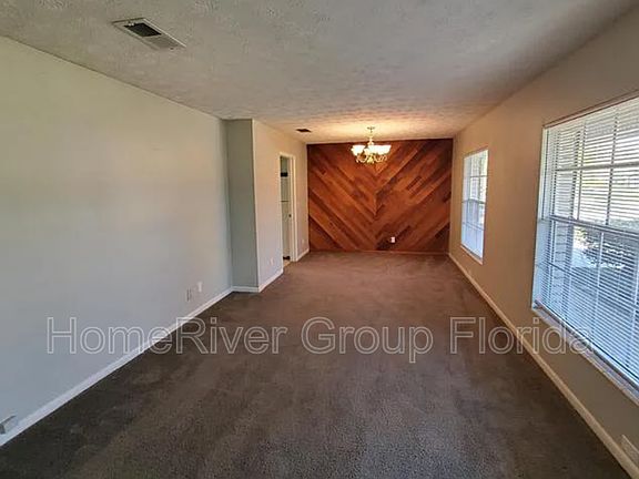 3rd image of 4729 Praver Dr S