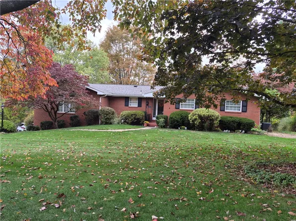 3816 Hilltop Dr, Gibsonia, PA 15044