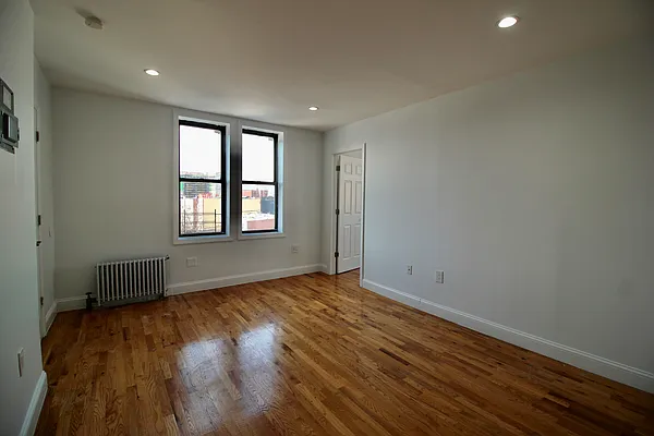 Rented by Hagstrom Management Inc | media 24