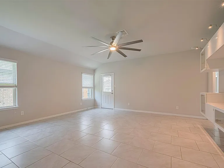3010 Veeder Pass Ln — Photo 22