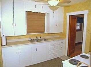 1178 SW Wayne Ave, Topeka, KS 66604